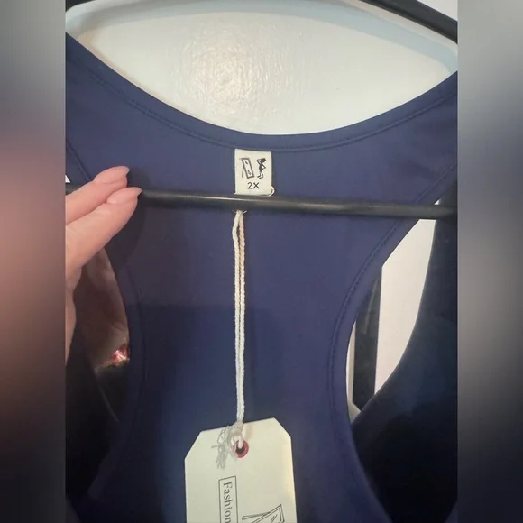 Fashion Brand Company Navy White Stripes Sporty Spice Yoga Sports Bra NWT 2x - Picture 3 of 4